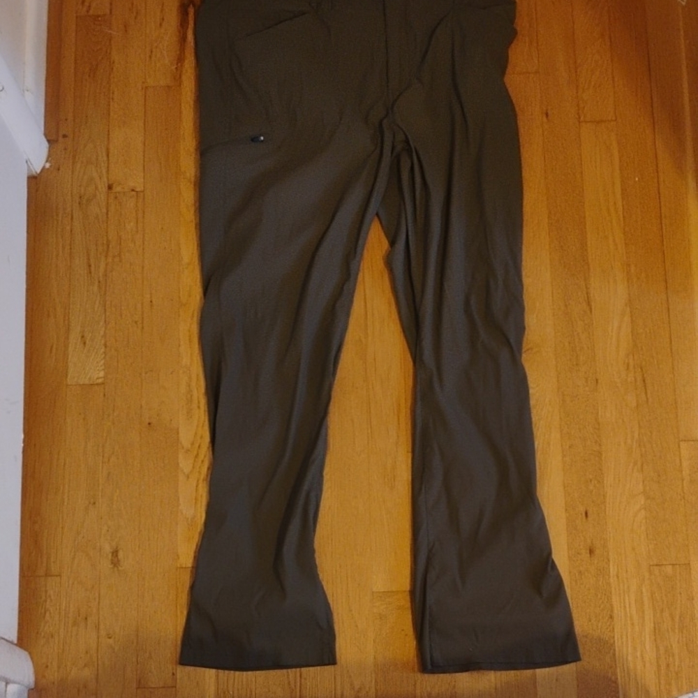 Orvis Men's Olive Green Cargo Pants